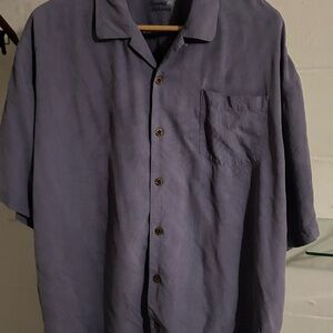 Tommy Bahama Men’s 100% Silk  Summer Short Sleeved Classic Shirt. Purple